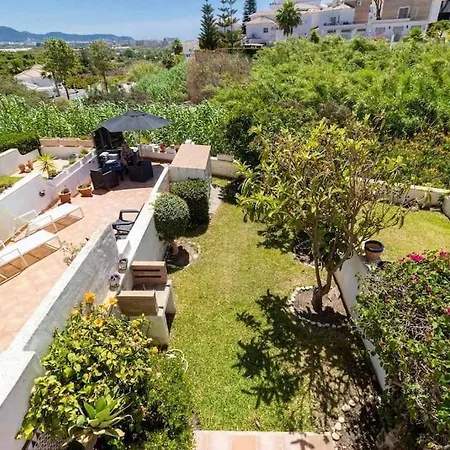 Apartment Tropicana Townhouse, 2 Bedroom Next To The Pool Nerja