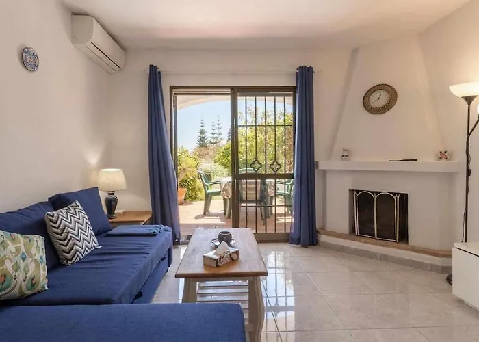 Tropicana Townhouse, 2 Bedroom Apartment Nerja