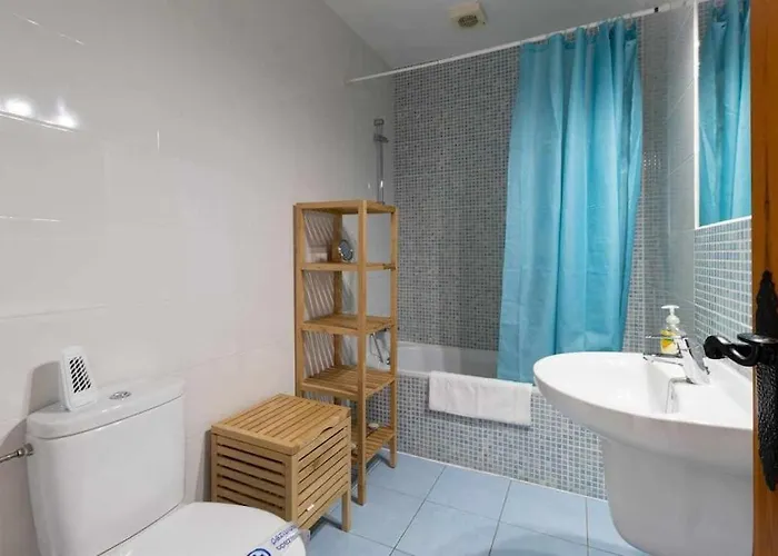 Tropicana Townhouse, 2 Bedroom *